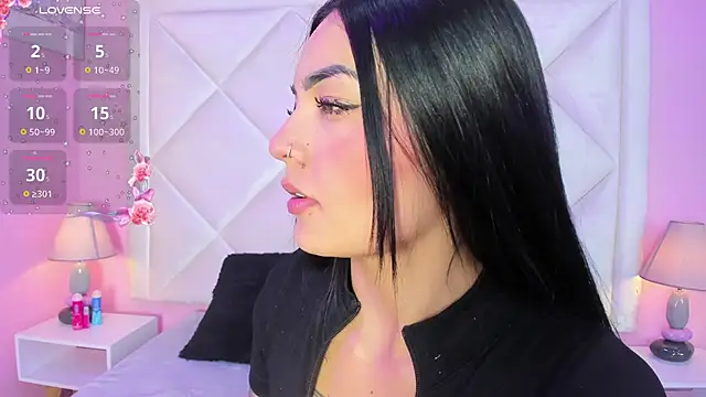 Miaa Smithh   online show from 04/07/26, 09:05