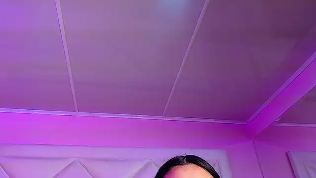 Miaa Smithh   online show from 11/20/25, 11:55