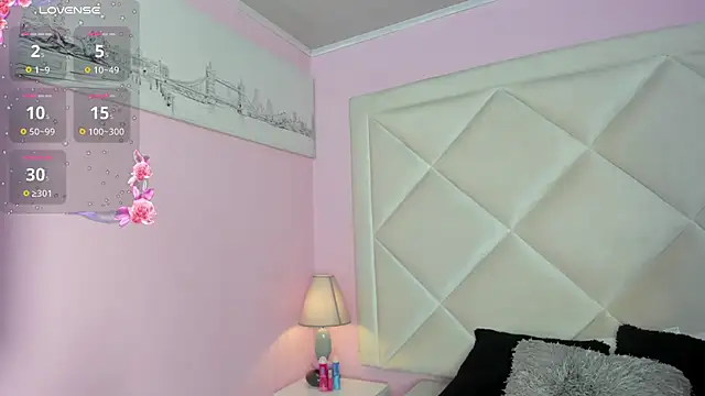 Miaa Smithh   online show from 04/08/26, 11:01