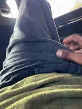 Jariushot3 online show from 04/14/26, 02:55