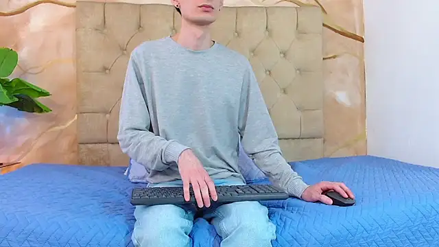 Luke Carter online show from 04/07/26, 05:04