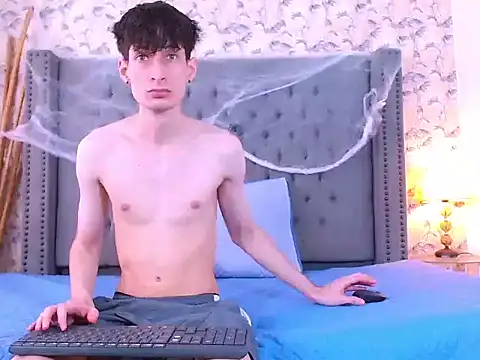 Luke Carter online show from 10/29/25, 01:10