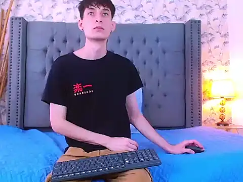 Luke Carter online show from 11/03/25, 01:04