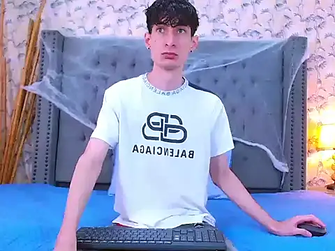 Luke Carter online show from 10/25/25, 01:01