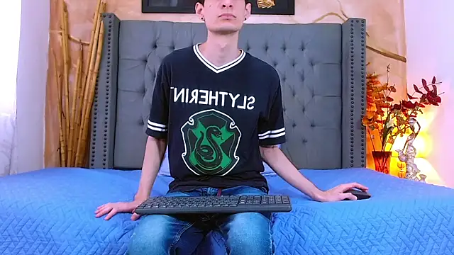 Snapshot of Luke_Carter chatting on 12/20/25, 01:14 Luke Carter online show from 12/20/25, 01:14