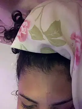 Snapshot of luluzinhax chatting on 02/11/26, 06:30 luluzinhax online show from 02/11/26, 06:30