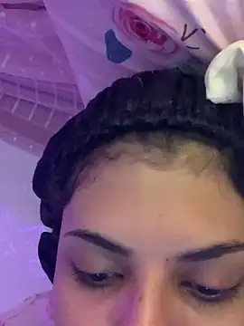 Snapshot of luluzinhax chatting on 03/15/26, 03:46 luluzinhax online show from 03/15/26, 03:46