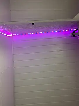 Snapshot of luluzinhax chatting on 02/14/26, 02:45 luluzinhax online show from 02/14/26, 02:45