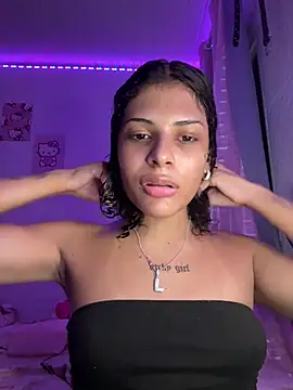 Snapshot of luluzinhax chatting on 03/30/26, 04:25 luluzinhax online show from 03/30/26, 04:25