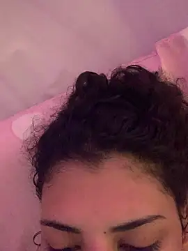 Snapshot of luluzinhax chatting on 01/19/26, 04:16 luluzinhax online show from 01/19/26, 04:16