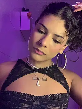 Snapshot of luluzinhax chatting on 01/11/26, 01:56 luluzinhax online show from 01/11/26, 01:56