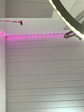 Snapshot of luluzinhax chatting on 01/16/26, 05:22 luluzinhax online show from 01/16/26, 05:22