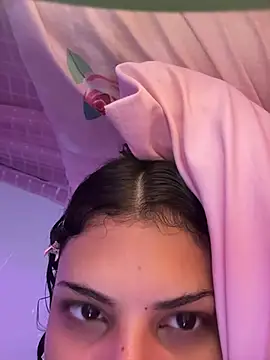 Snapshot of luluzinhax chatting on 04/09/26, 03:19 luluzinhax online show from 04/09/26, 03:19