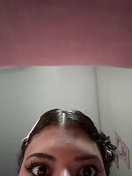 Snapshot of luluzinhax chatting on 04/09/26, 07:53 luluzinhax online show from 04/09/26, 07:53