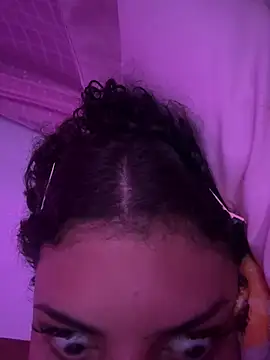 Snapshot of luluzinhax chatting on 04/10/26, 07:59 luluzinhax online show from 04/10/26, 07:59