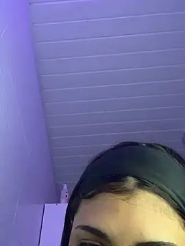 luluzinhax online show from 09/28/25, 03:02