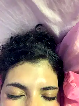 luluzinhax online show from 11/06/25, 02:04