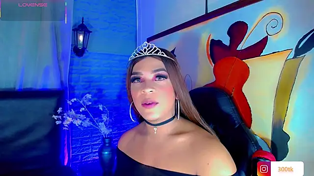 Cristal Villael online show from 10/12/25, 03:19