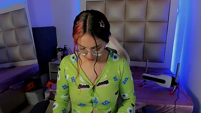 Valkiria js online show from 11/19/25, 12:16