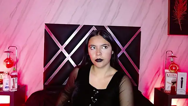 Snapshot of Miss_Lexxy chatting on 09/22/25, 12:44 Miss Lexxy online show from 09/22/25, 12:44