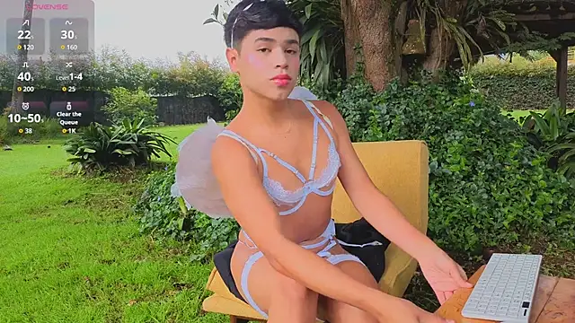 Snapshot of Matt_Swett chatting on 10/30/25, 01:42 Matt Swett online show from 10/30/25, 01:42