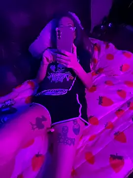 Snapshot of mmmminaDarling chatting on 02/26/26, 04:45 mmmminaDarling online show from 02/26/26, 04:45