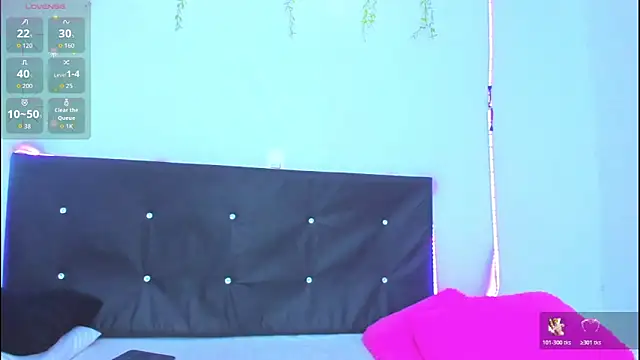 Snapshot of Danaa_moore_ chatting on 05/01/26, 11:32 Danaa moore online show from 05/01/26, 11:32