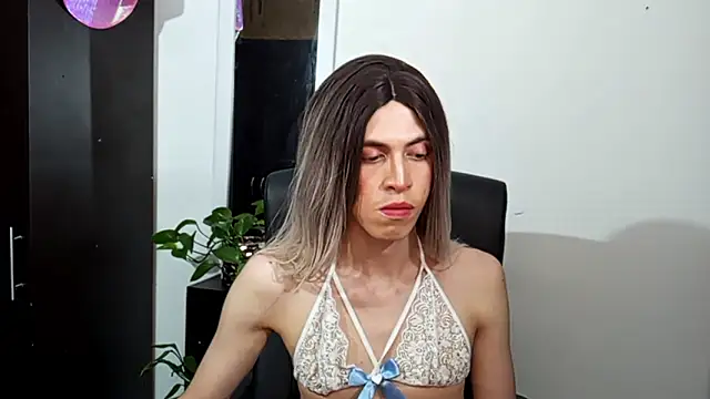 Snapshot of Andy_Roses chatting on 12/01/25, 10:32 Andy Roses online show from 12/01/25, 10:32