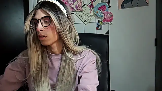 Snapshot of Andy_Roses chatting on 09/20/25, 03:11 Andy Roses online show from 09/20/25, 03:11