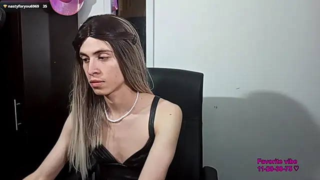 Snapshot of Andy_Roses chatting on 02/18/26, 07:06 Andy Roses online show from 02/18/26, 07:06