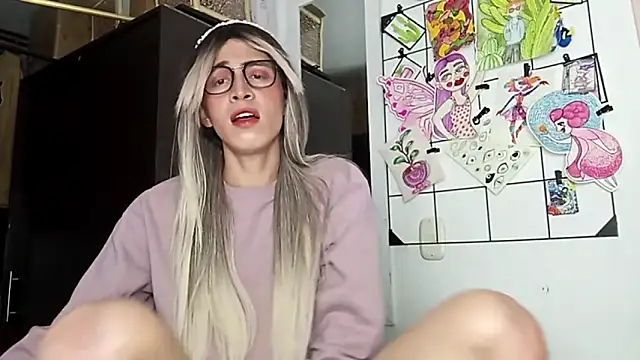 Snapshot of Andy_Roses chatting on 09/10/25, 09:19 Andy Roses online show from 09/10/25, 09:19