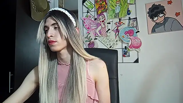 Snapshot of Andy_Roses chatting on 09/17/25, 05:42 Andy Roses online show from 09/17/25, 05:42