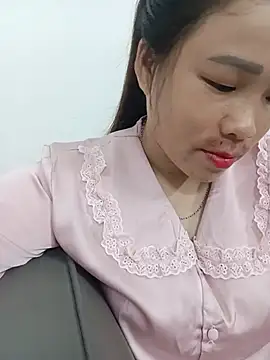 sumy-00 online show from 05/13/26, 01:40