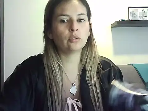 Valery  Rouse  online show from 05/17/26, 04:29