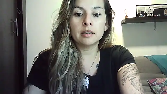 Valery  Rouse  online show from 06/19/26, 04:07
