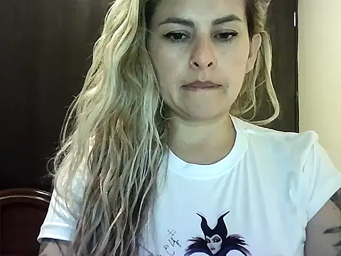 Valery  Rouse  online show from 11/28/25, 04:12