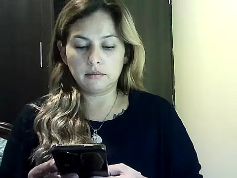 Valery  Rouse  online show from 03/10/26, 11:31