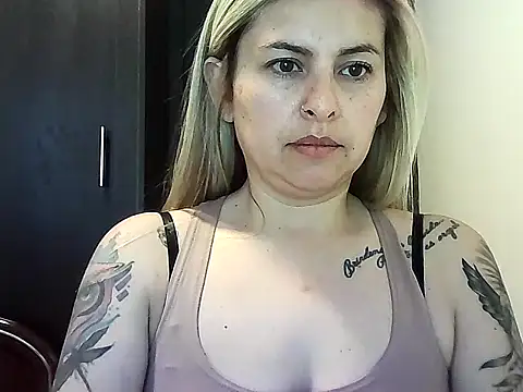 Valery  Rouse  online show from 10/10/25, 03:02