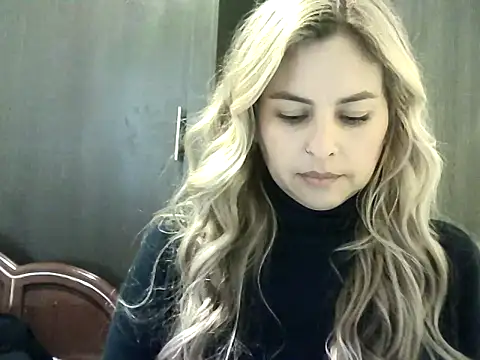 Valery  Rouse  online show from 10/01/25, 08:24