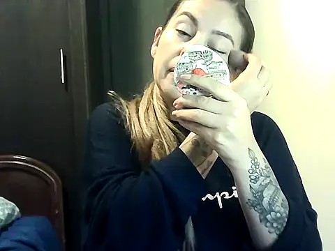 Valery  Rouse  online show from 03/18/26, 10:32