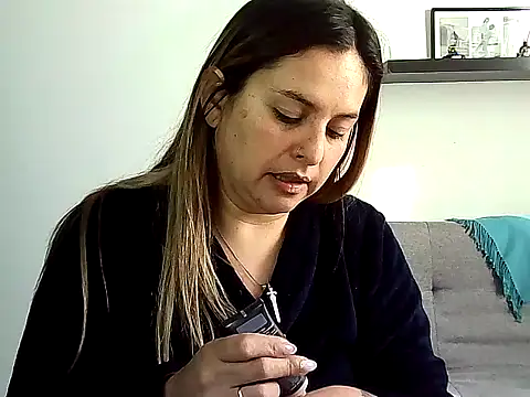 Valery  Rouse  online show from 07/06/26, 01:07