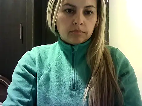 Valery  Rouse  online show from 11/04/25, 01:20