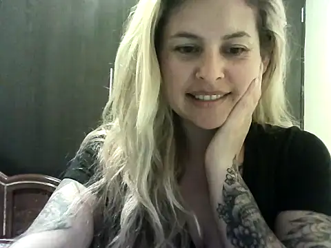 Valery  Rouse  online show from 11/30/25, 10:10