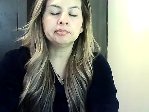 Valery  Rouse  online show from 03/06/26, 02:12