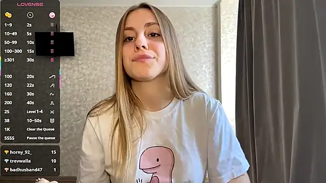 Snapshot of DreamyOlivia chatting on 09/14/25, 10:26 DreamyOlivia online show from 09/14/25, 10:26