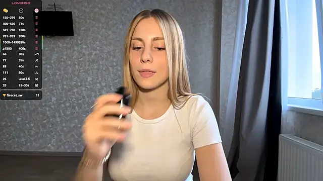 Snapshot of DreamyOlivia chatting on 09/25/25, 02:12 DreamyOlivia online show from 09/25/25, 02:12