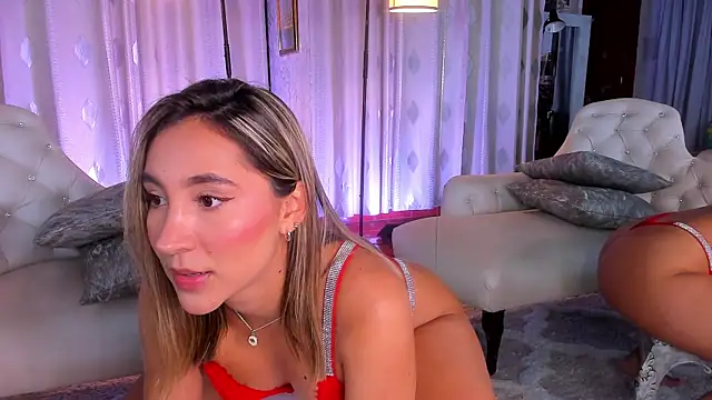 Snapshot of Zarajener chatting on 07/14/26, 02:05 Zarajener online show from 07/14/26, 02:05