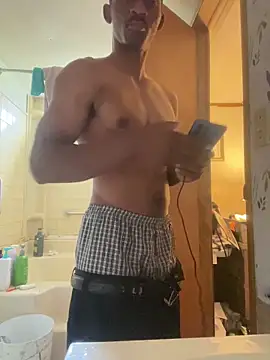 Snapshot of CaramelBrownBBC14 chatting on 10/28/25, 06:40 CaramelBrownBBC14 online show from 10/28/25, 06:40