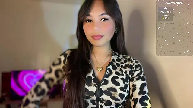 Snapshot of _petitegirlx69_ chatting on 01/09/26, 05:53 petitegirlx69 online show from 01/09/26, 05:53