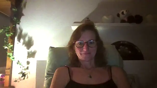 Snapshot of Valinella chatting on 09/17/25, 07:16 Valinella online show from 09/17/25, 07:16